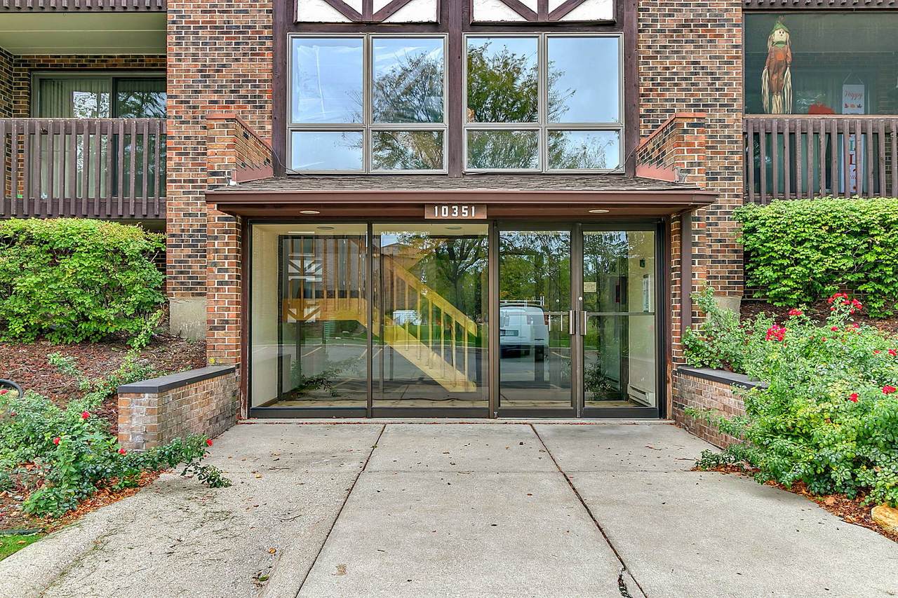 10351 Menard Avenue - Photo 1