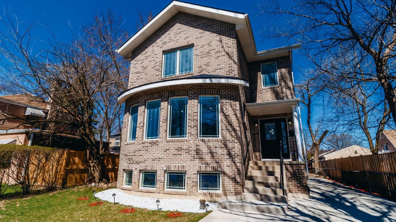 4676 Peterson Avenue - Photo 1
