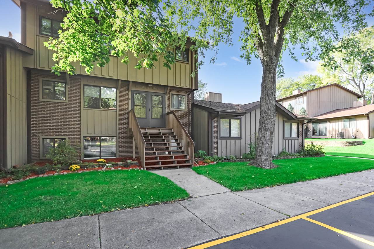 637 Forum Drive - Photo 1
