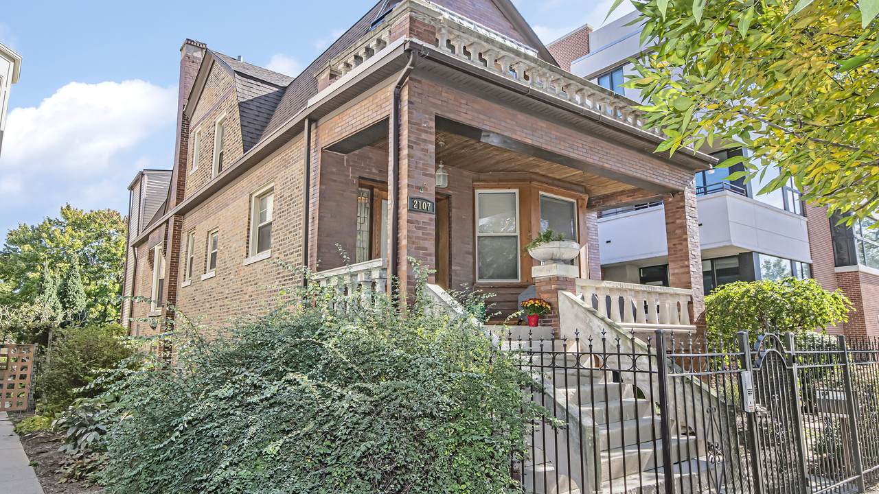 2107 Kedzie Boulevard - Photo 1