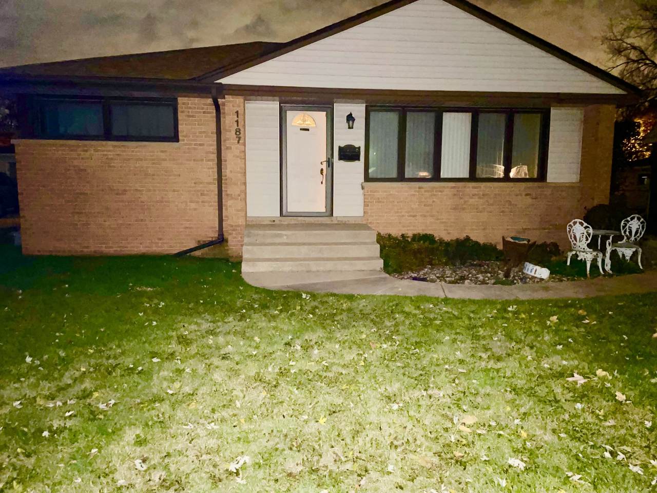 1187 Mohawk Drive - Photo 1