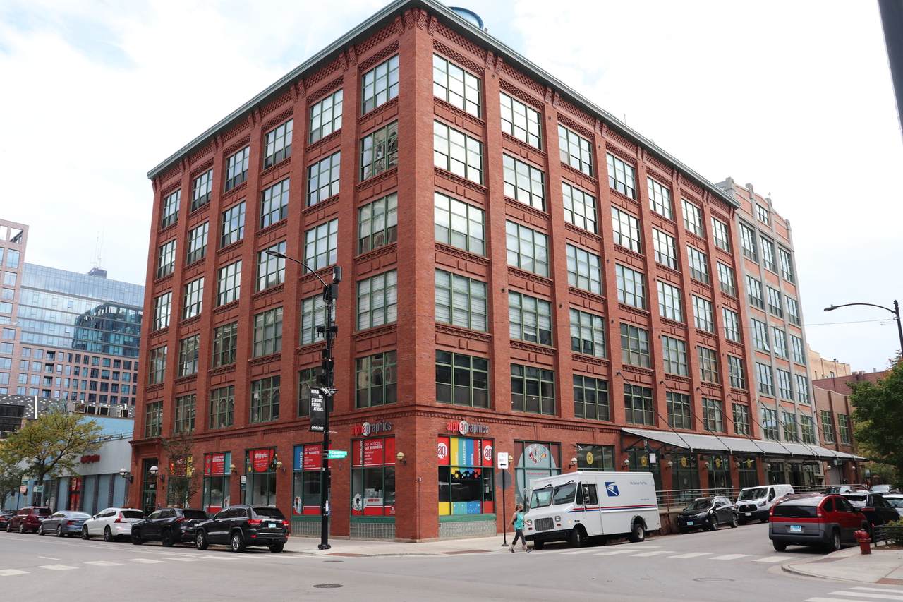 1017 Washington Boulevard - Photo 1