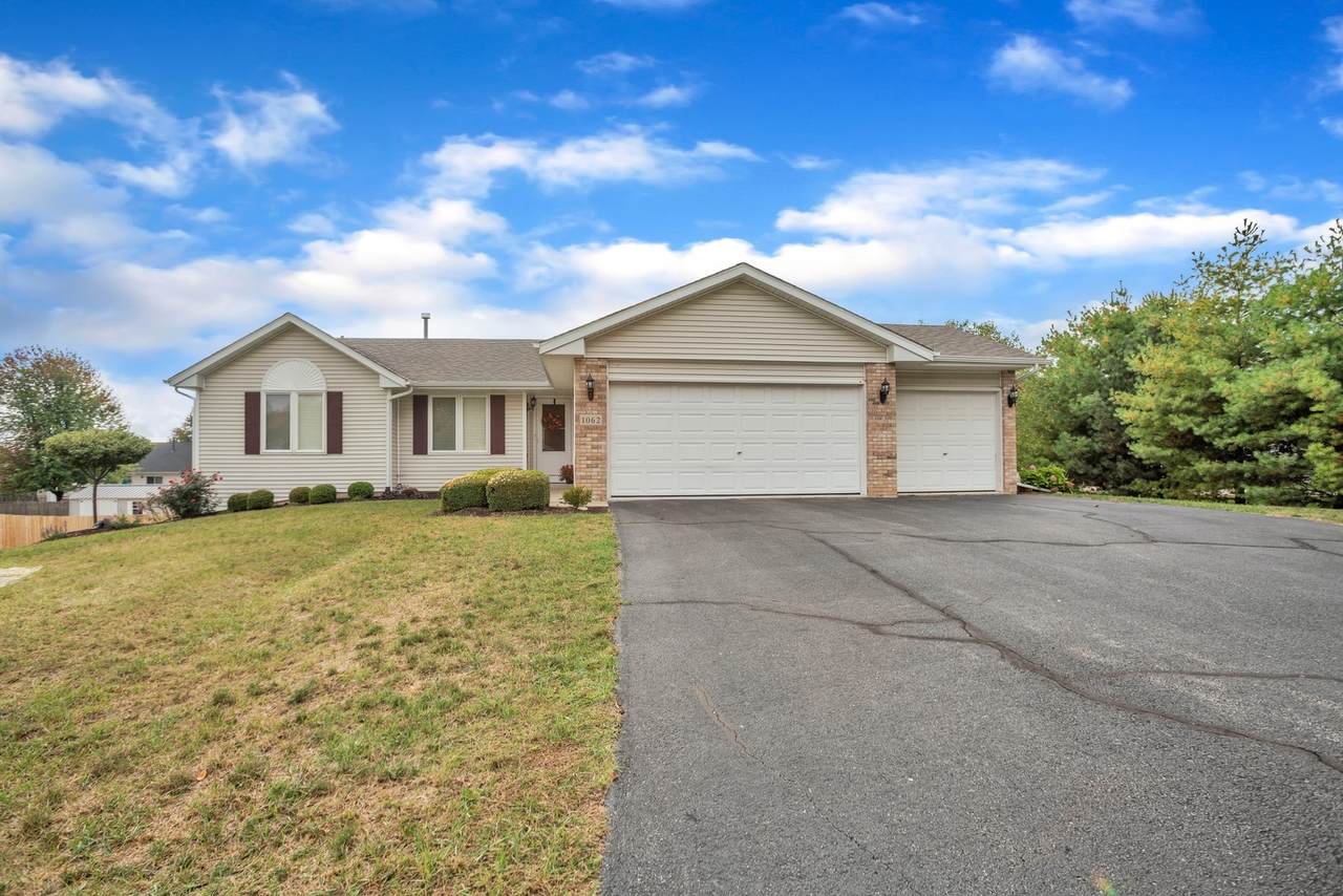 1062 Kingsway Lane - Photo 1