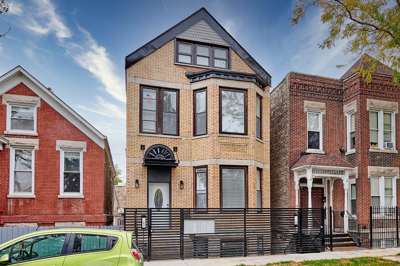 3527 Damen Avenue - Photo 1