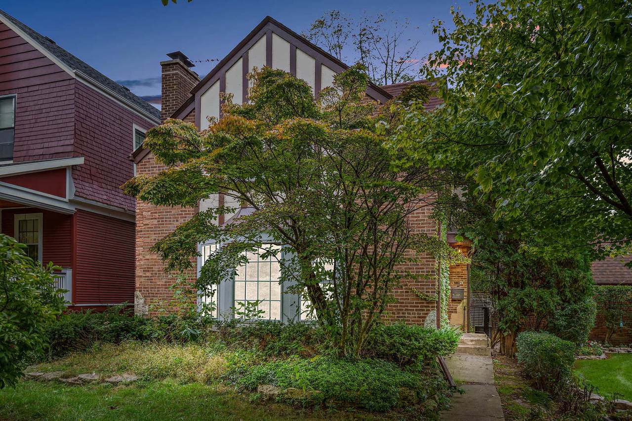 614 Forest Avenue - Photo 1