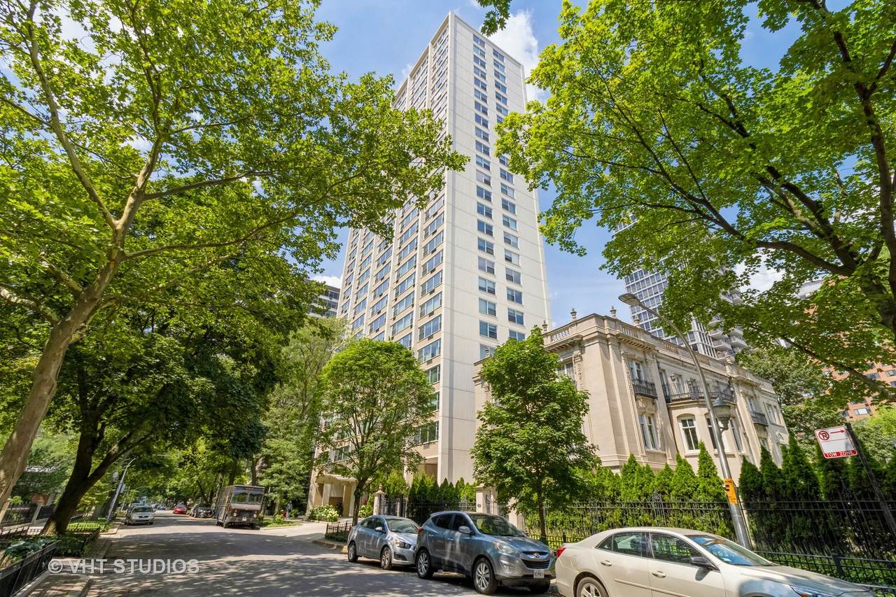 336 Wellington Avenue - Photo 1