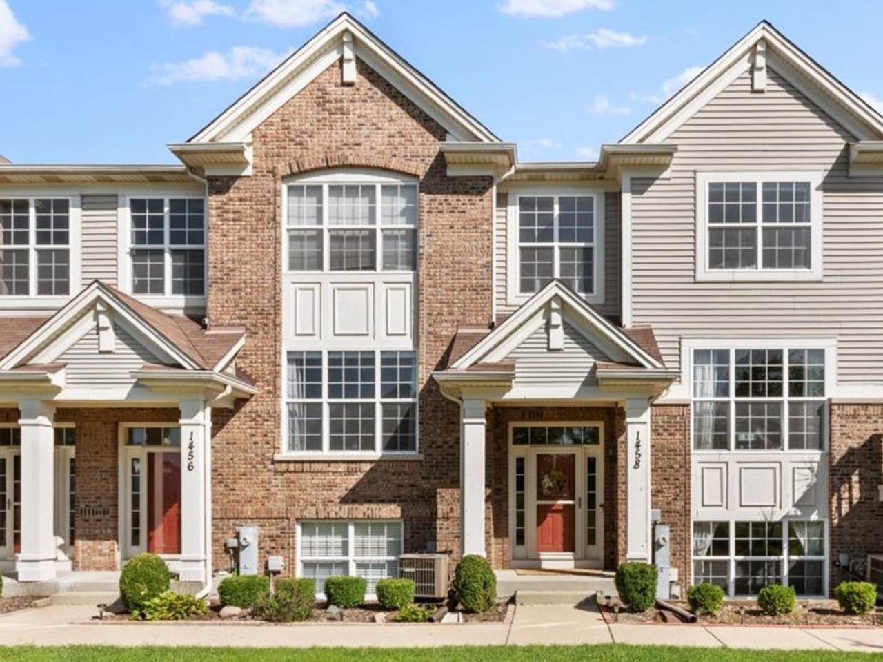 1458 Deer Pointe Drive - Photo 1