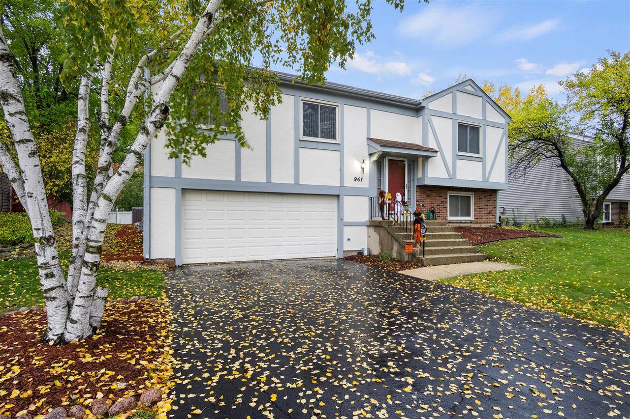 967 Stuart Drive - Photo 1