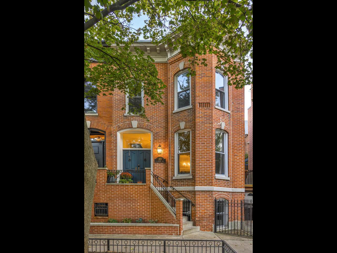 853 Dickens Avenue - Photo 1