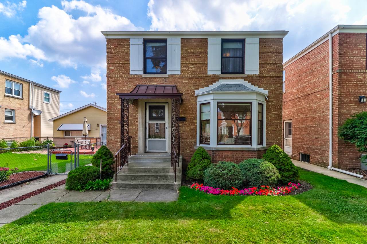 3737 Plainfield Avenue - Photo 1