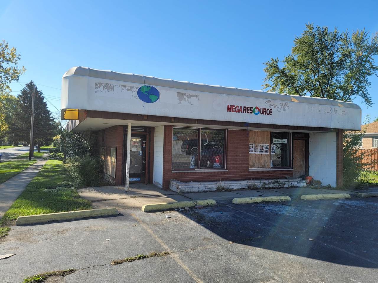 2901 139th Street - Photo 1