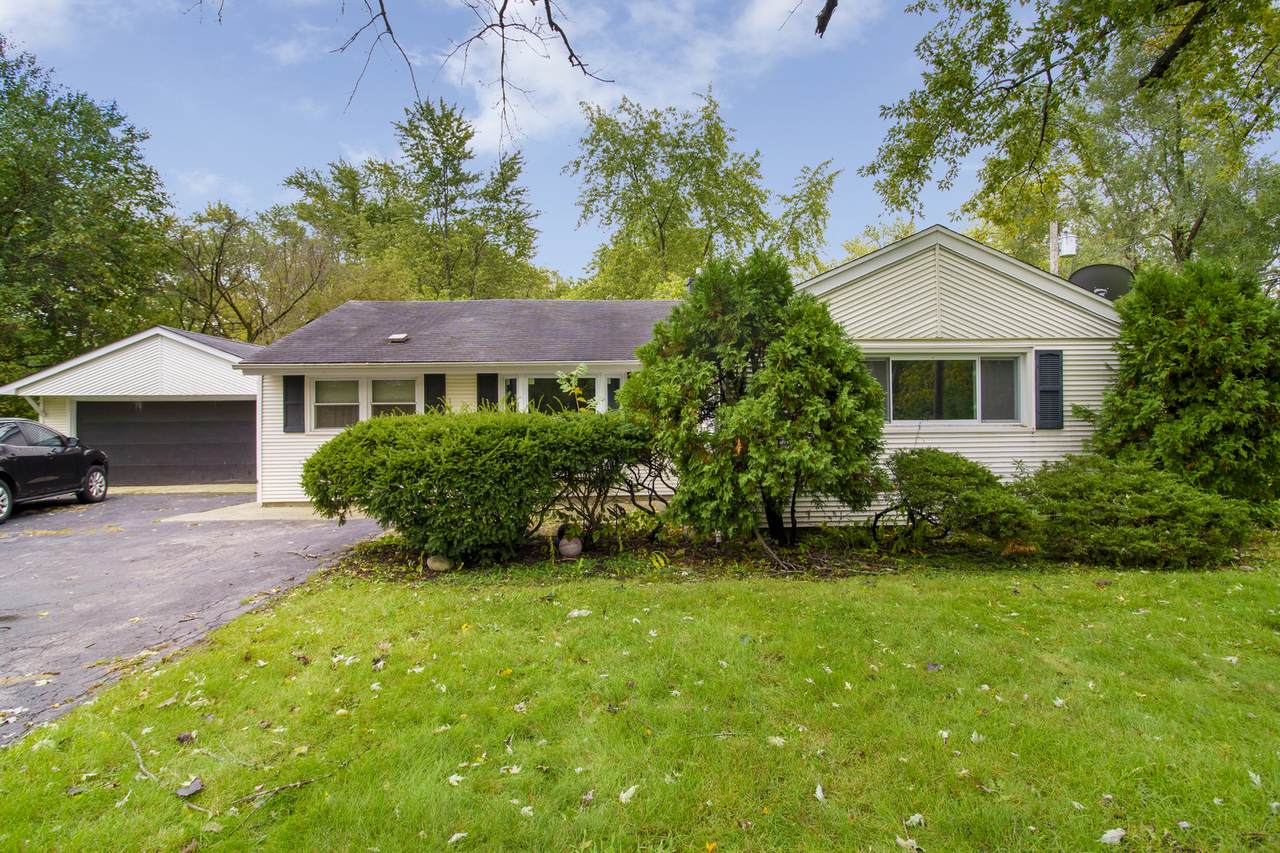 4461 182nd Street - Photo 1