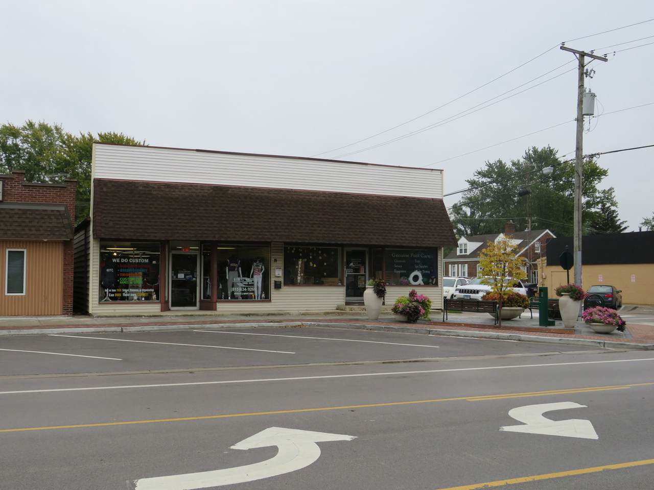 293-295 Broadway Street - Photo 1