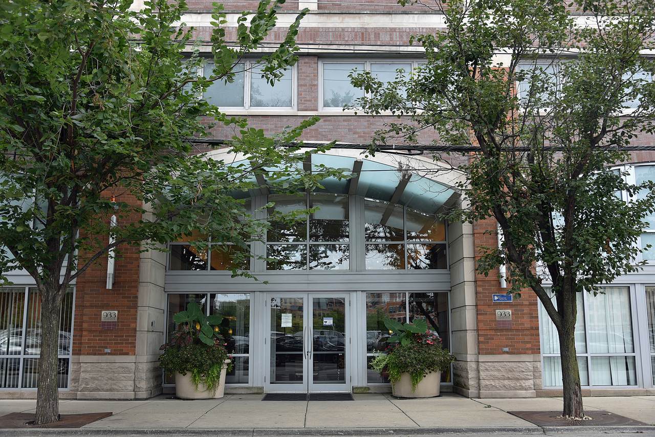 933 Van Buren Street - Photo 1