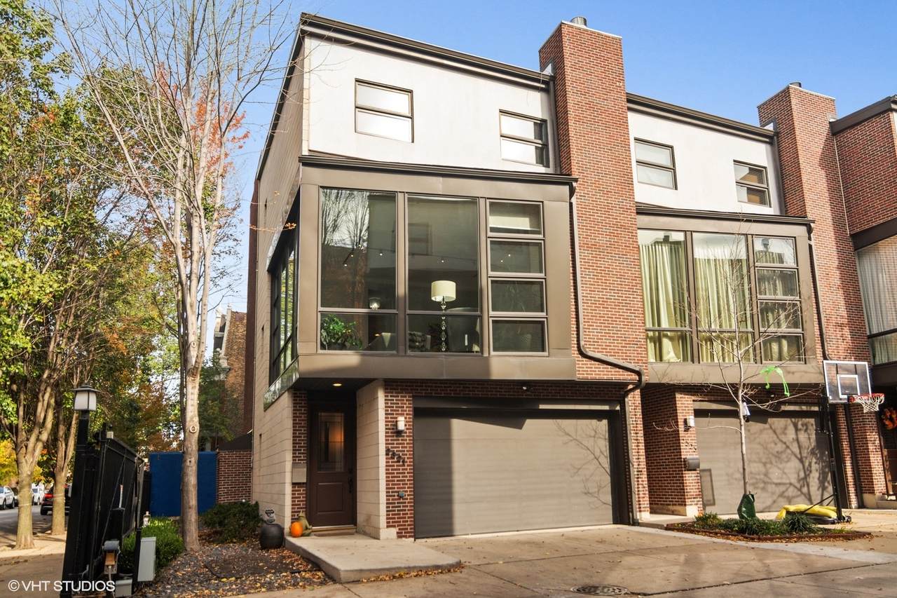 2321 Bosworth Avenue - Photo 1