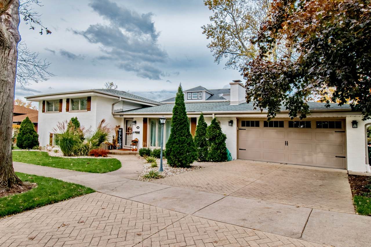 500 Belle Plaine Avenue - Photo 1