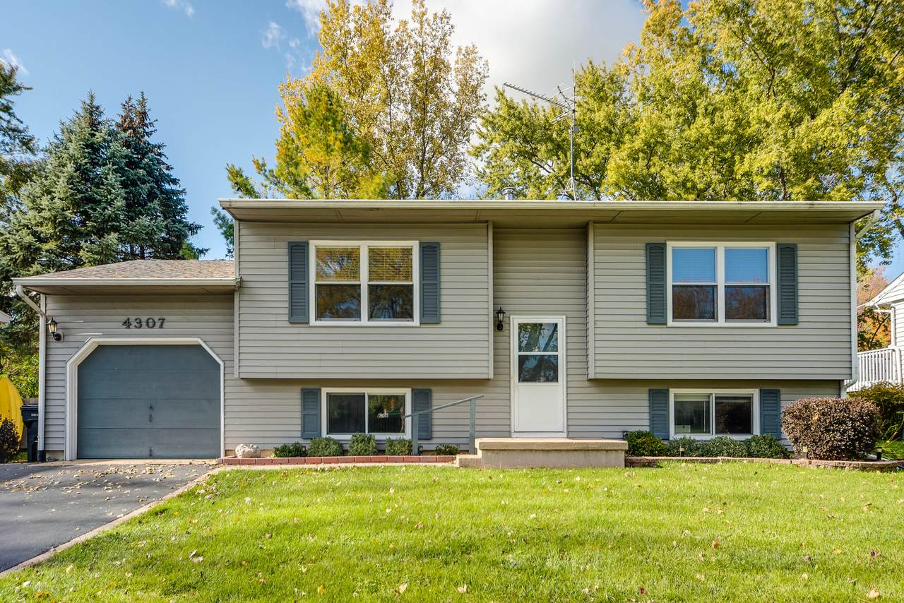 4307 Dennis Boulevard - Photo 1