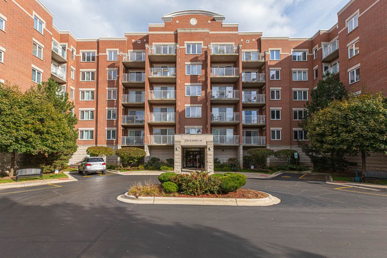 6560 Diversey Avenue - Photo 1