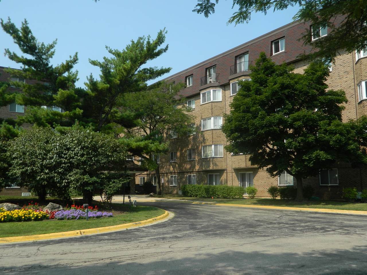 300 Roselle Road - Photo 1