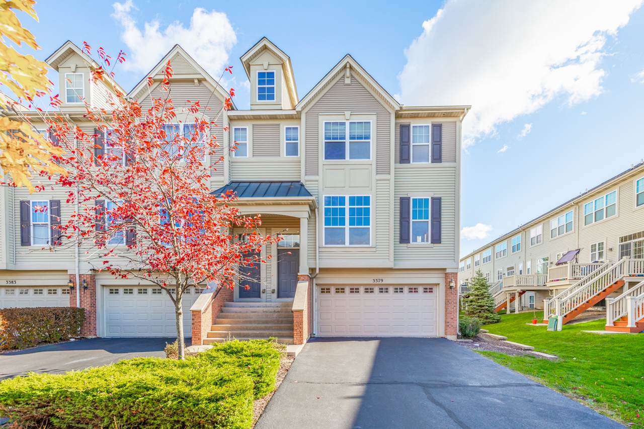 3379 Bradbury Circle - Photo 1