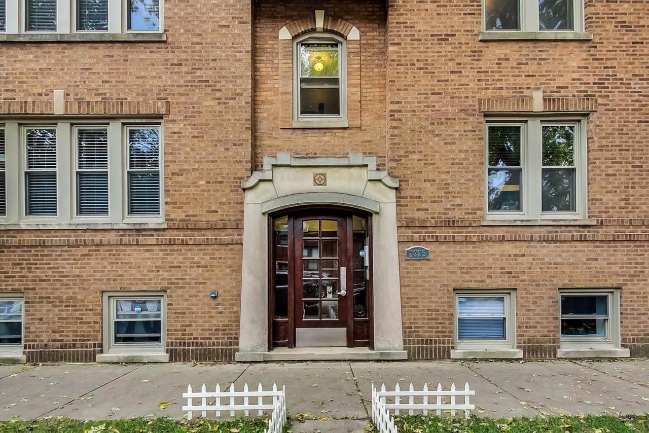 2225 Waveland Avenue - Photo 1