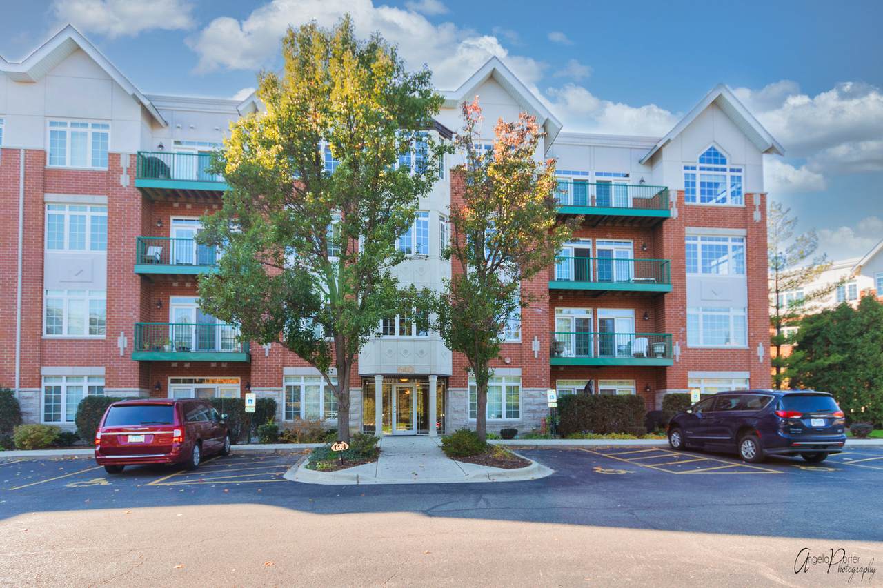 640 Mchenry Road - Photo 1