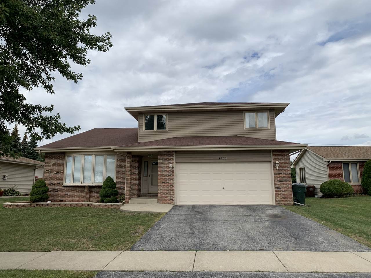 4932 Fairoaks Drive - Photo 1