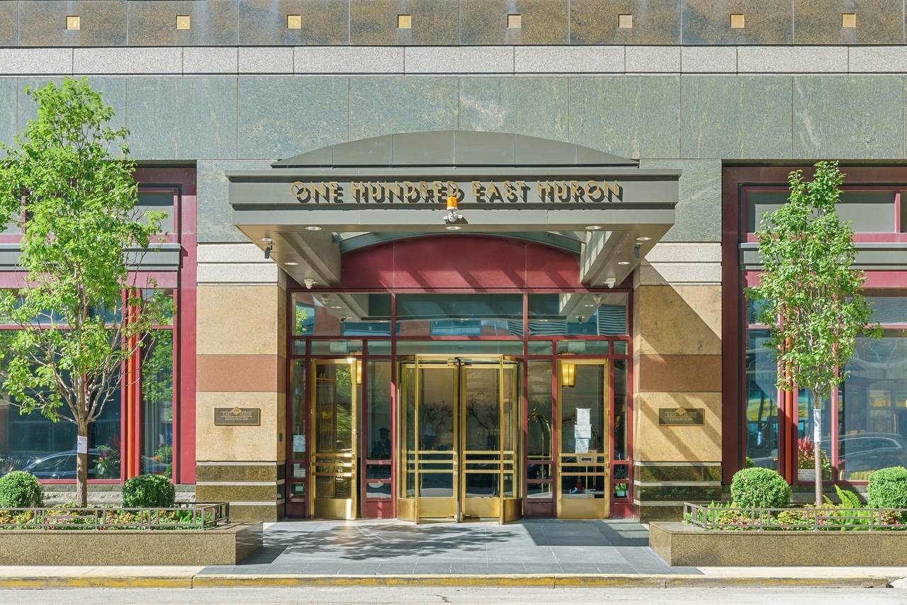 100 Huron Street - Photo 1