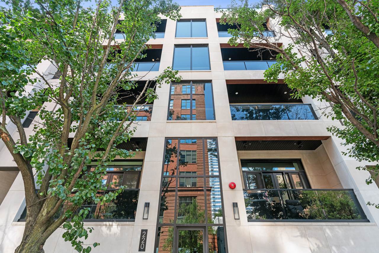 220 Green Street - Photo 1