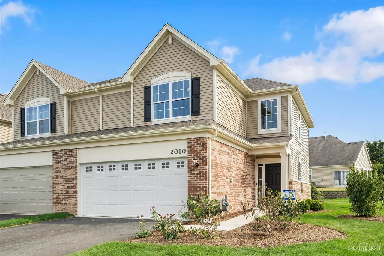 2102 Pembridge Lane - Photo 1