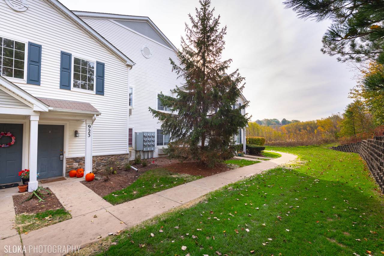 923 Silverstone Drive - Photo 1
