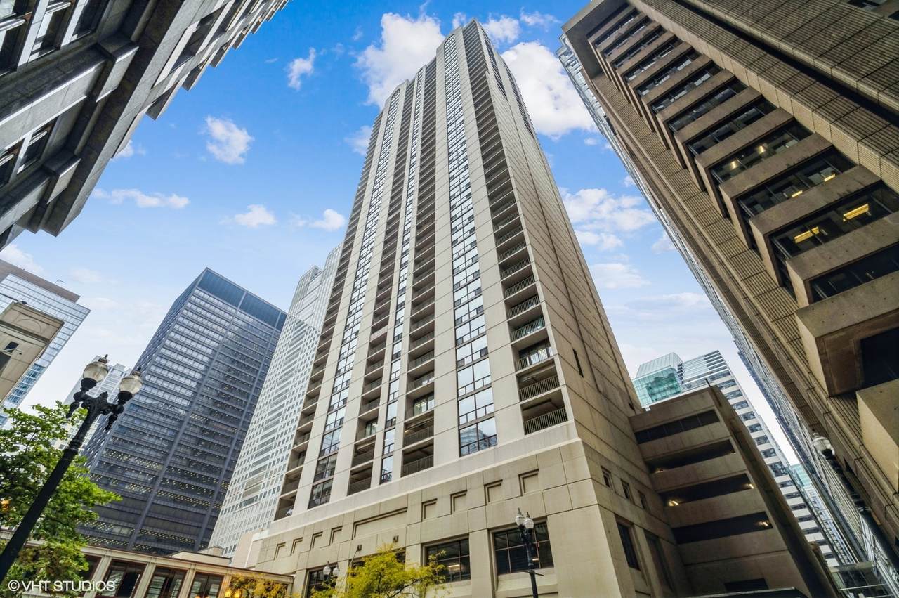 200 Dearborn Street - Photo 1