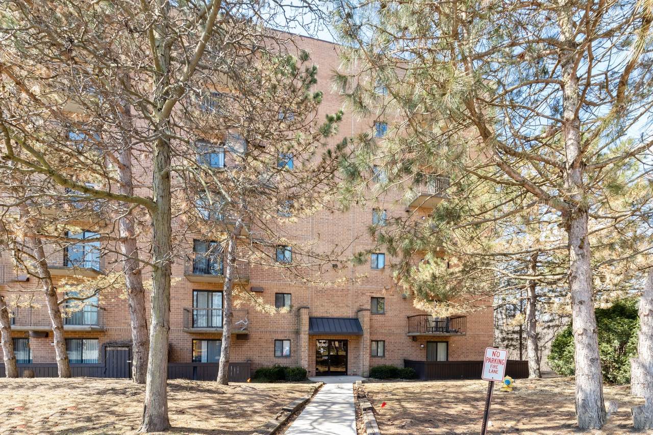 6040 Lake Bluff Drive - Photo 1