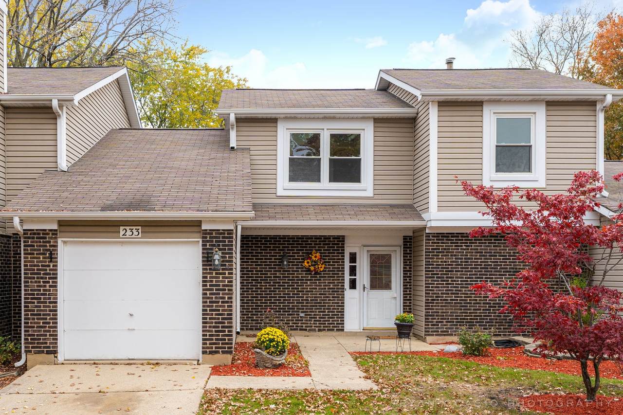 233 Tamarack Drive - Photo 1