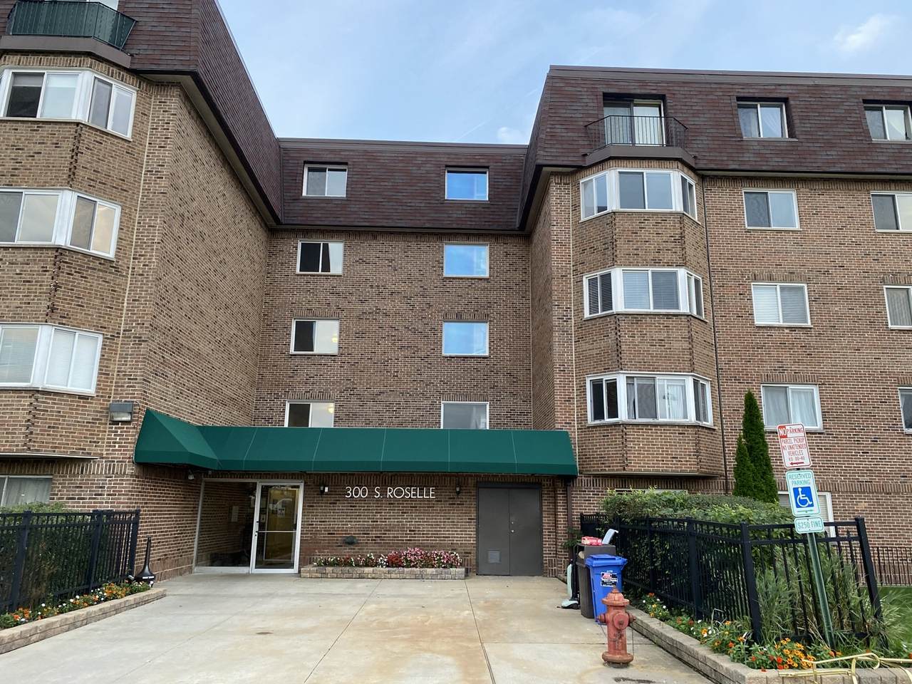 300 Roselle Road - Photo 1