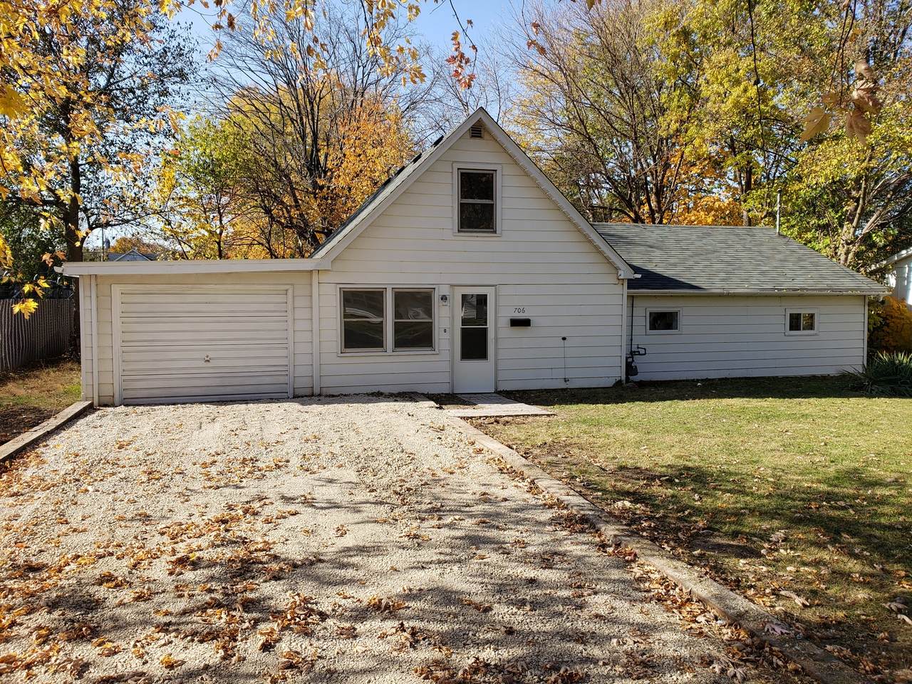 706 7th Avenue - Photo 1