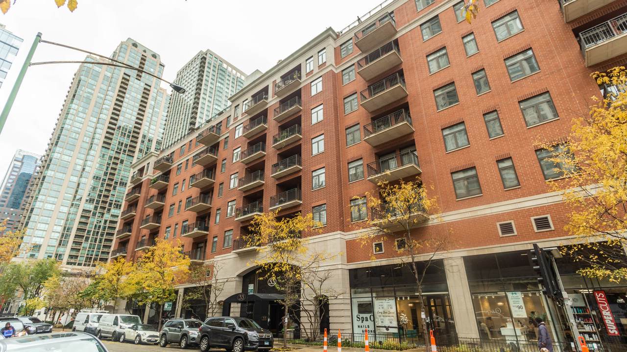 33 Huron Street - Photo 1