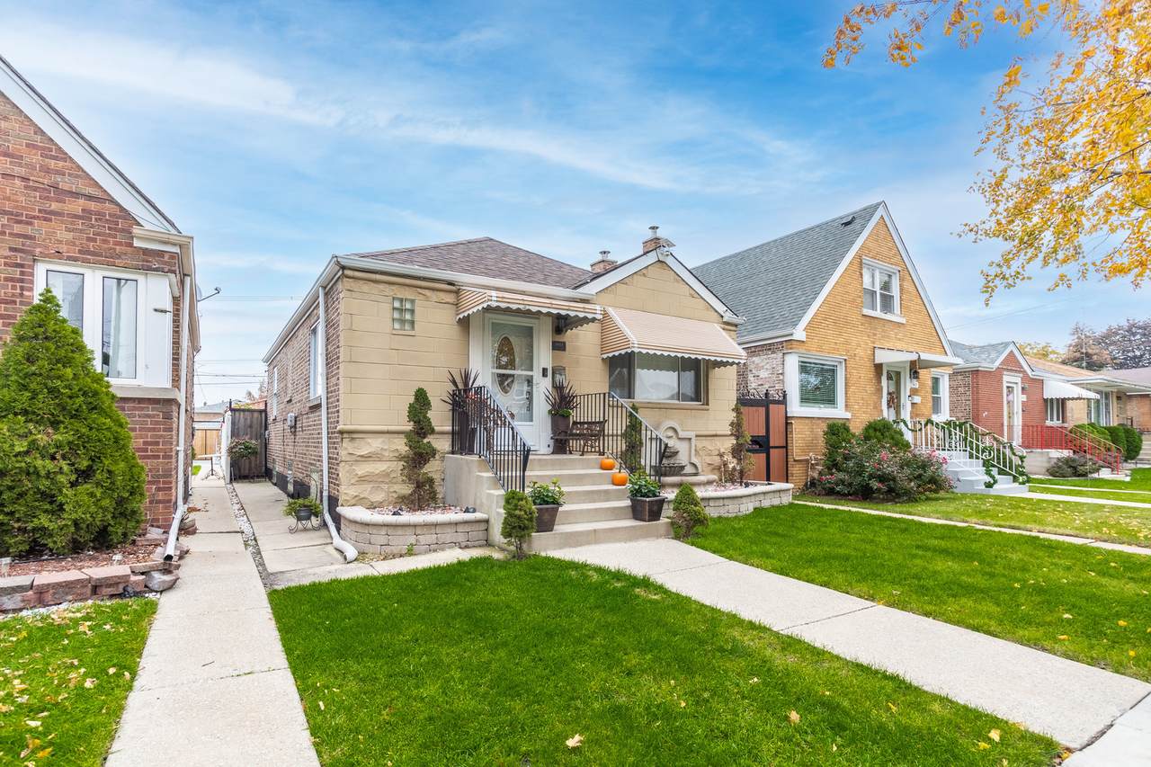 5433 Harding Avenue - Photo 1