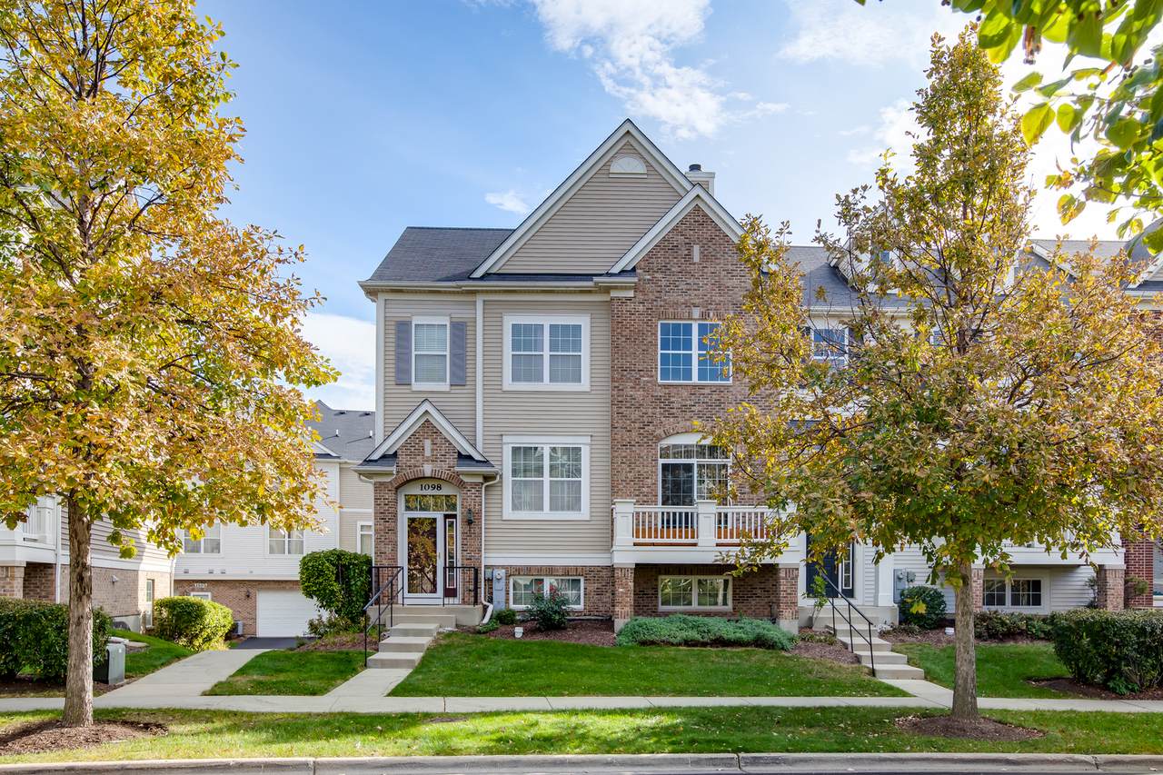 1098 Bartholdi Court - Photo 1