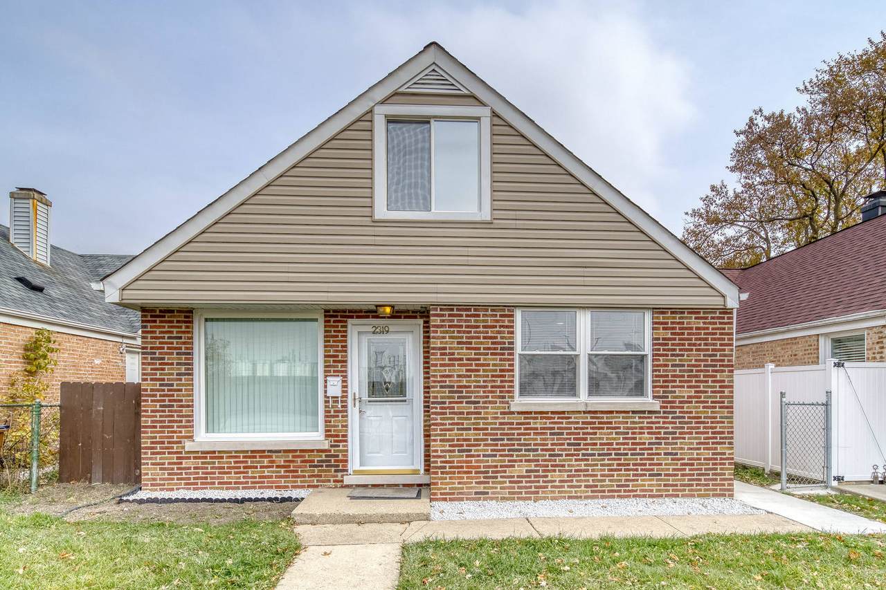 2319 Finley Avenue - Photo 1