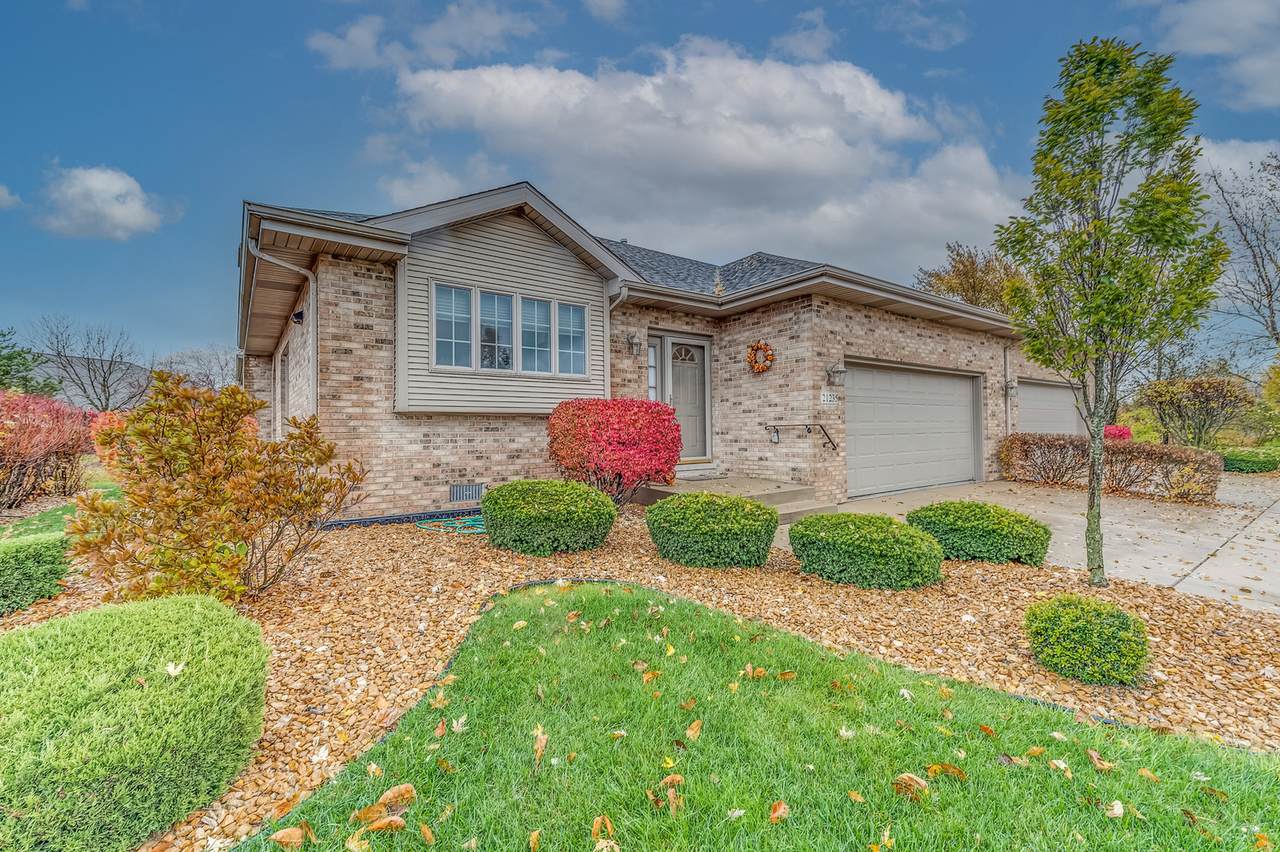 21235 Lakeview Court - Photo 1