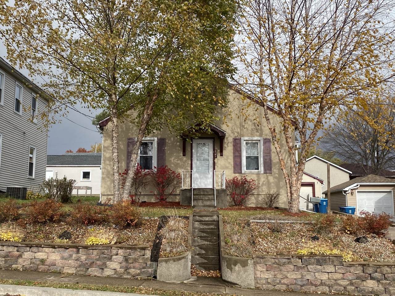 421 7th Street - Photo 1