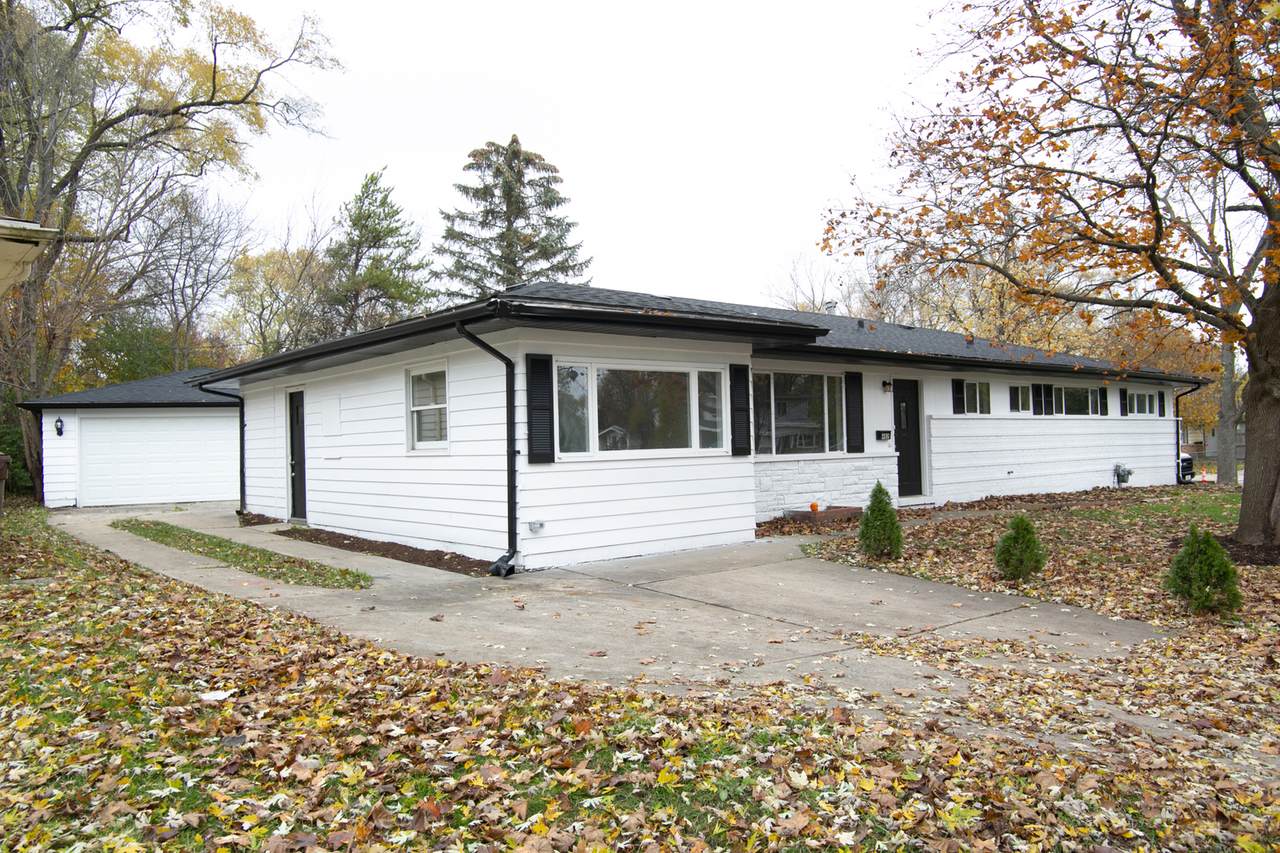 482 Shabbona Drive - Photo 1