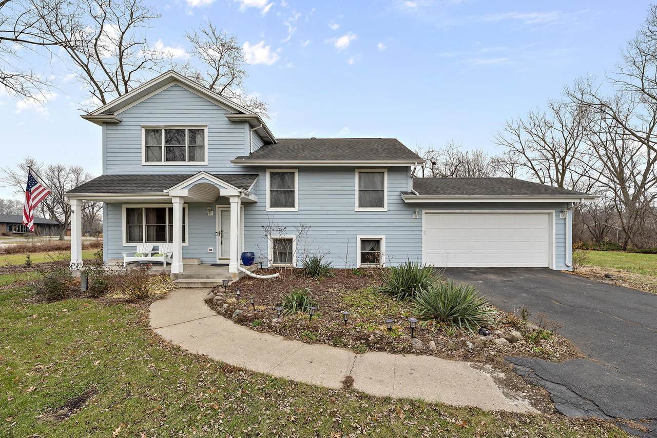 1941 Cranbrook Road - Photo 1