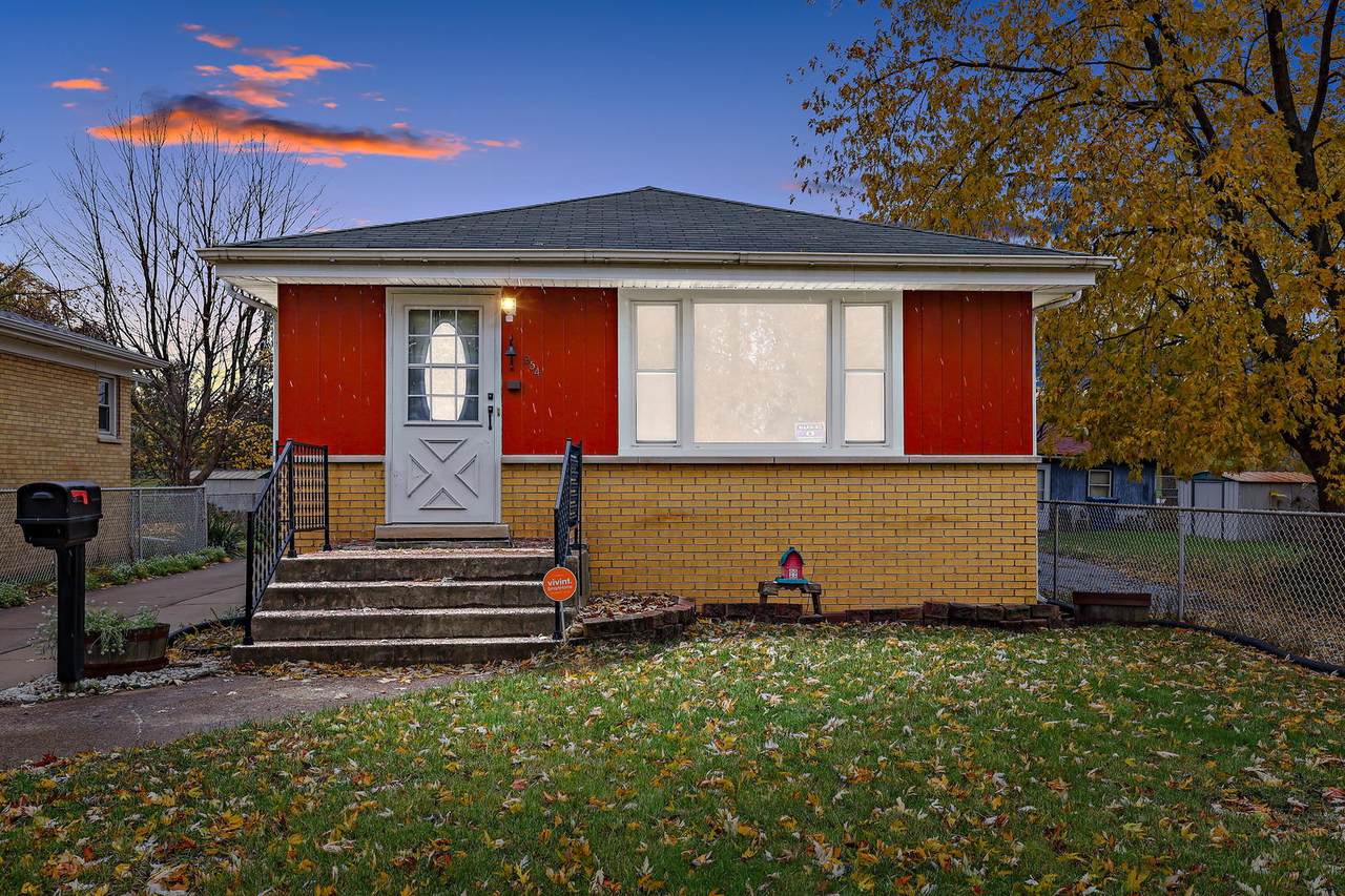 954 Greenbay Avenue - Photo 1