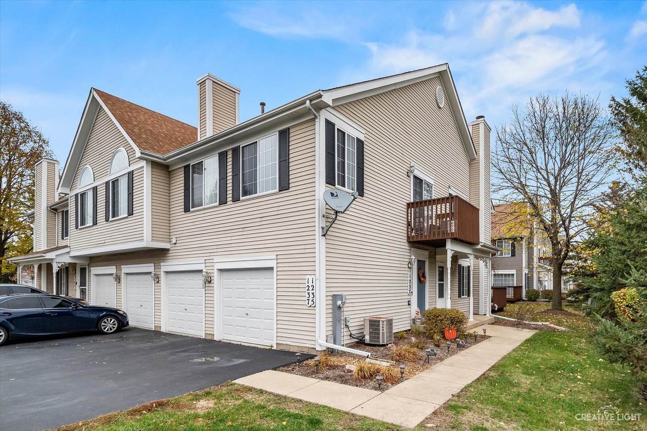 1235 Sandhurst Lane - Photo 1