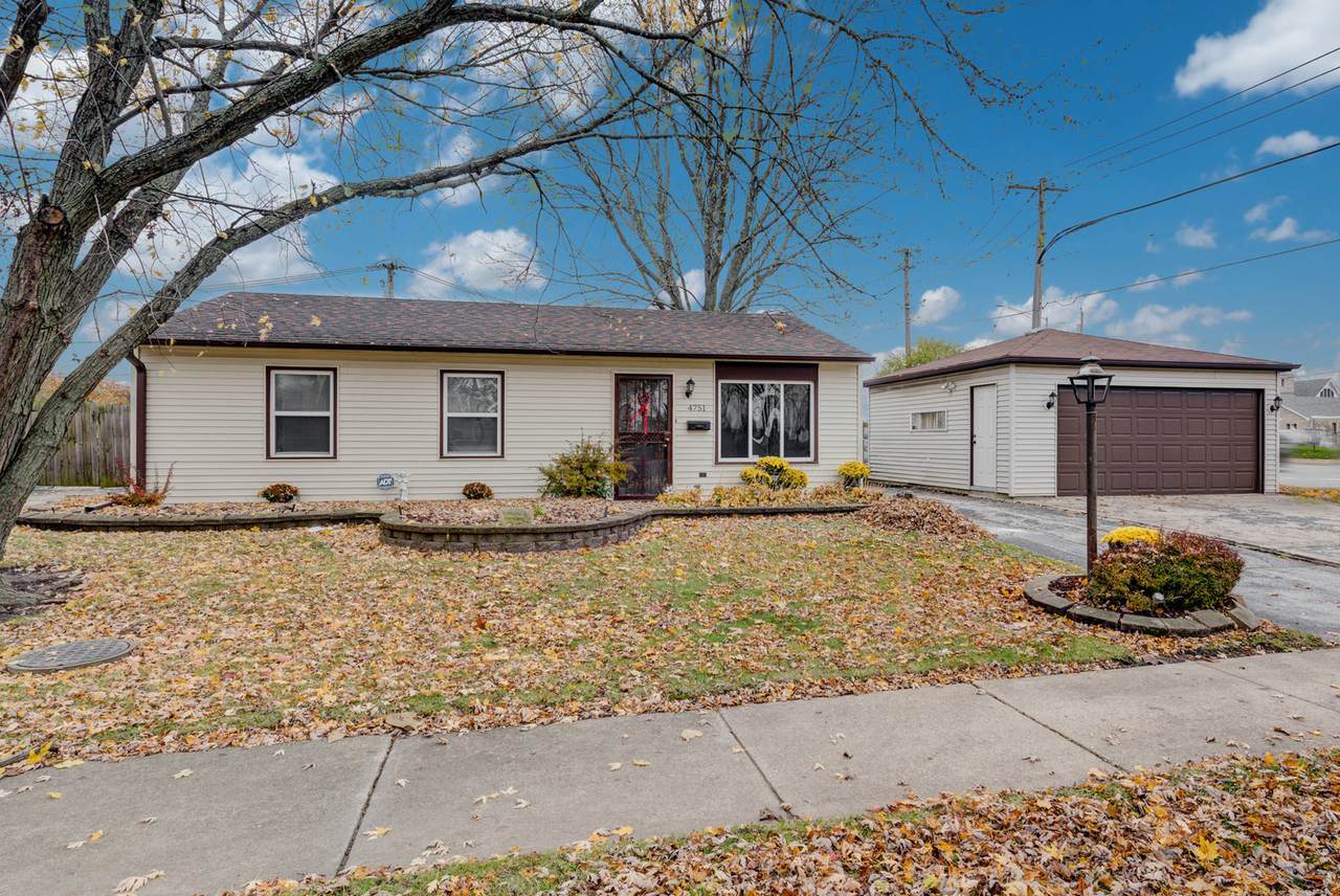 4751 Laurel Drive - Photo 1