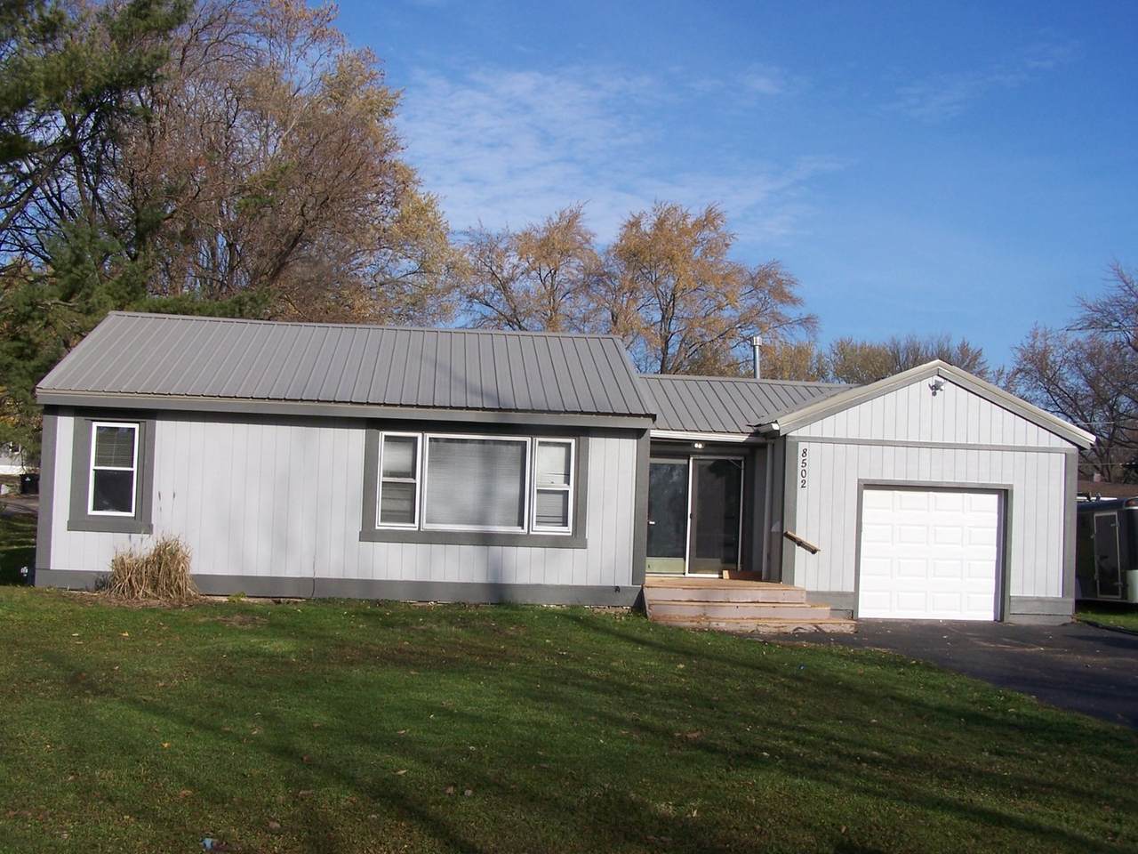 8502 Elm Street - Photo 1