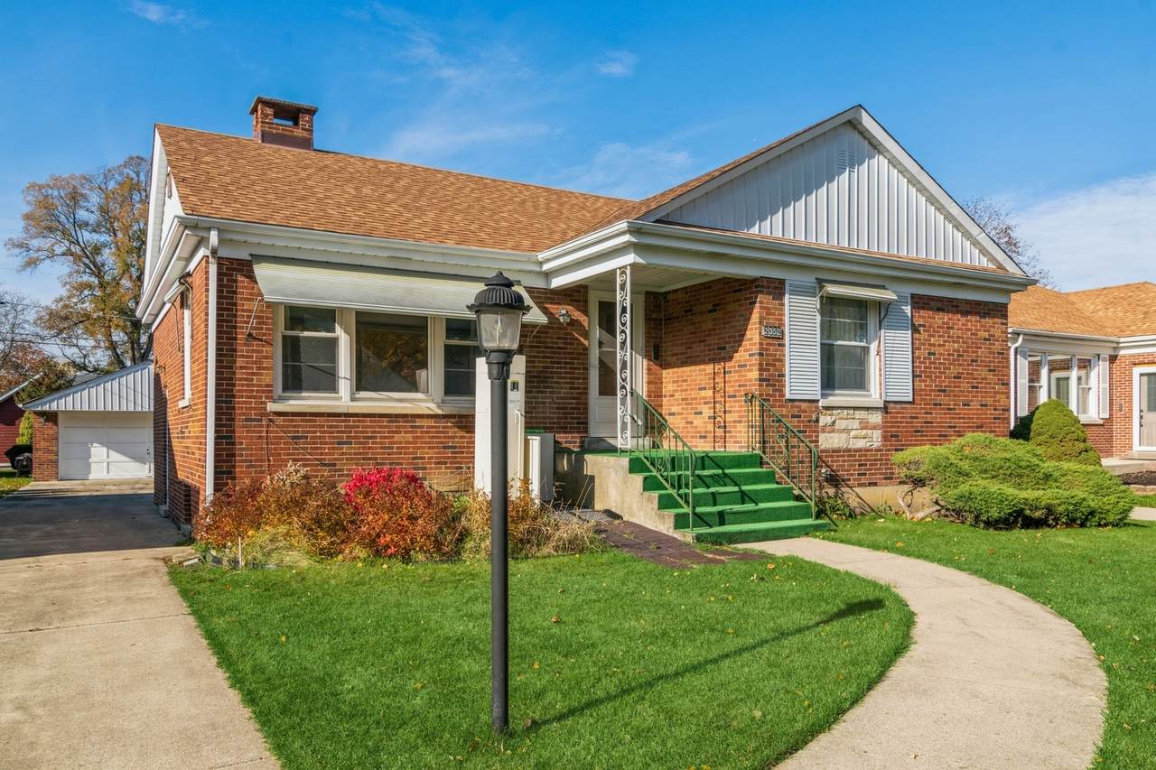 2352 Belleview Avenue - Photo 1