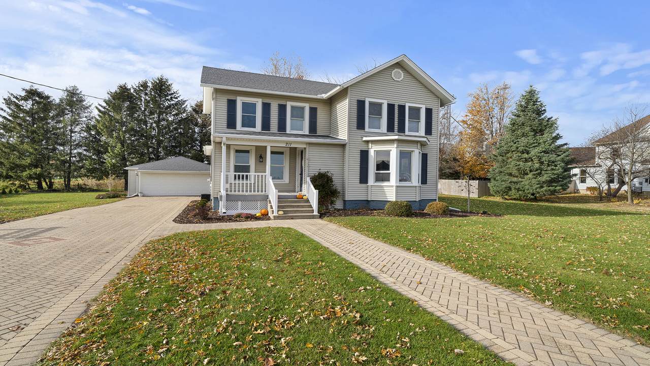 211 Shabbona Road - Photo 1